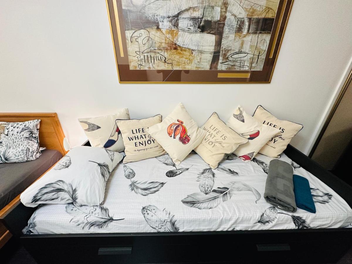 The Nice - 3 Rooms, 3Air Cond, 3Tv, 3Fans, 2 Wc, Wifi Everywhere 5Min Aeroport, Train, Beach, 1Min Tram, 15 Min Centre, Port, Parking Possible מראה חיצוני תמונה